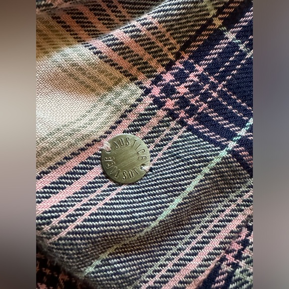 Justice perfectly plaid button down long sleeve size 14 plus - Picture 5 of 6